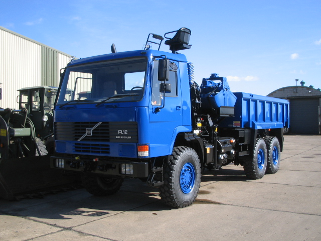 Volvo FL12 6x6 Tipper with clam shell grab - 11759 - Govsales of mod surplus ex army trucks, ex army land rovers and other military vehicles for sale